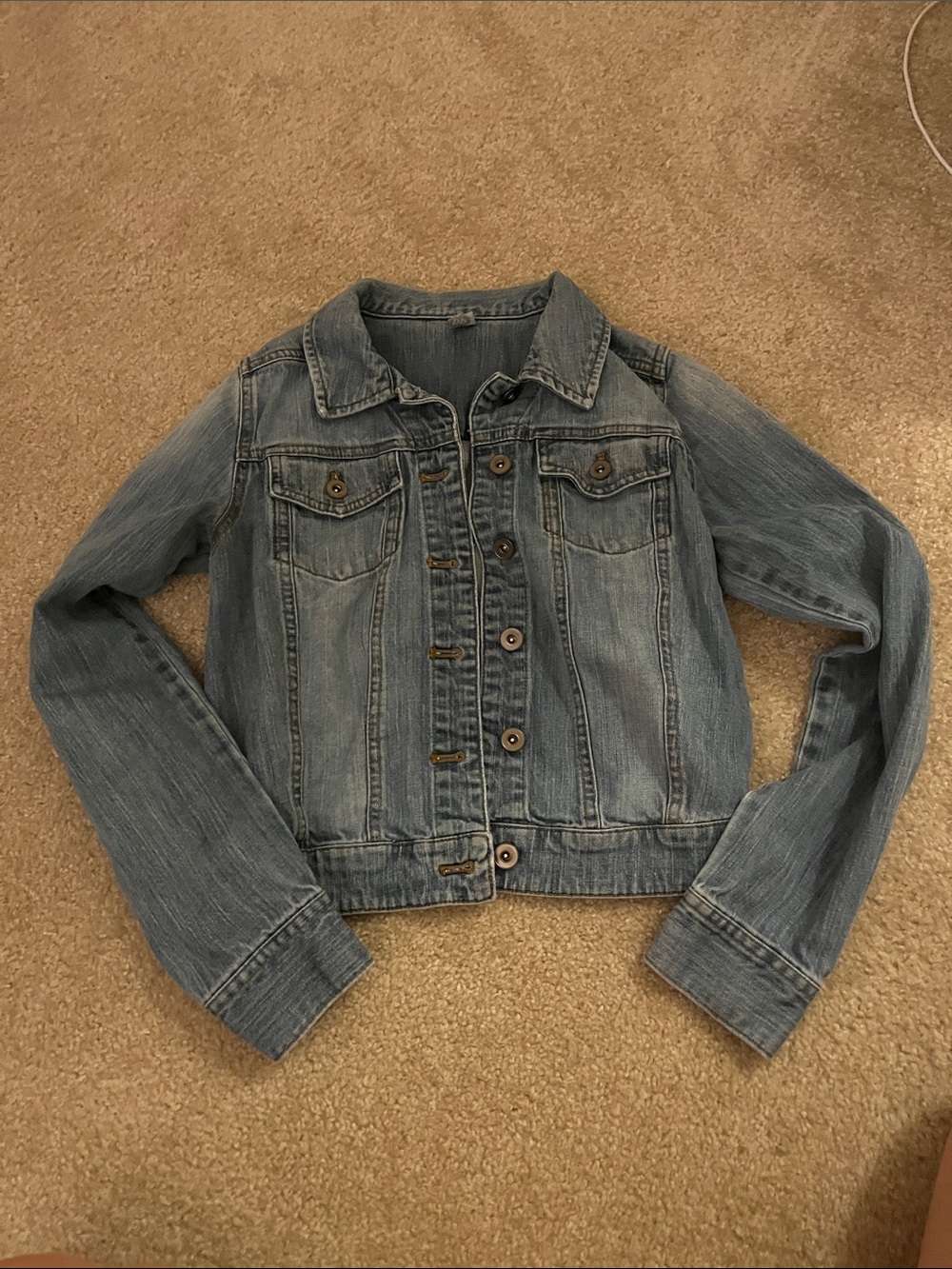 Women's Light Wash Denim Jacket - Casual Button-Front Jean Jacket